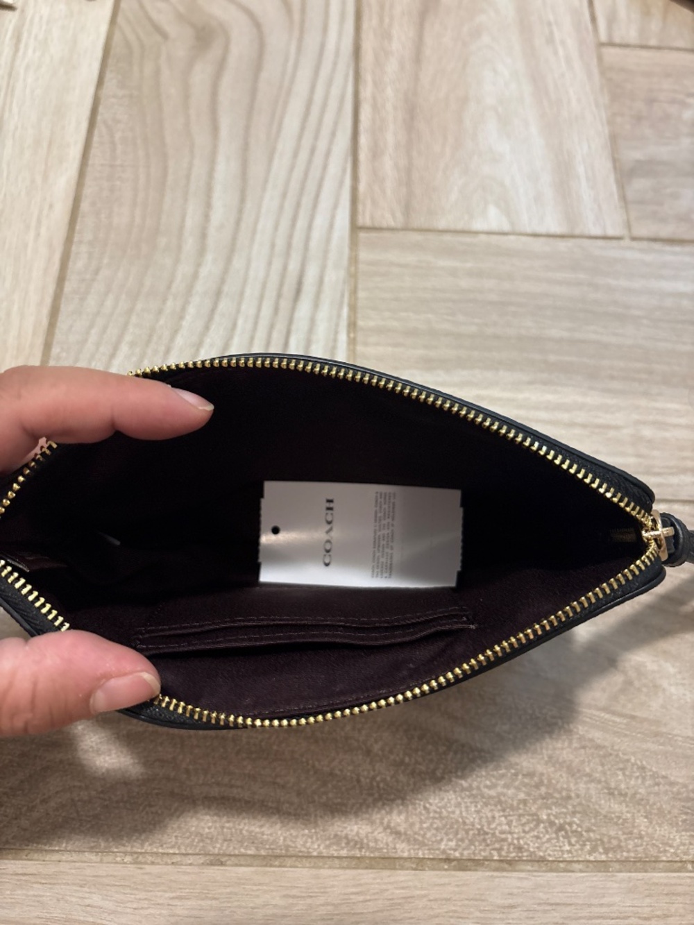 Coach wristlet - Picture 2 of 2